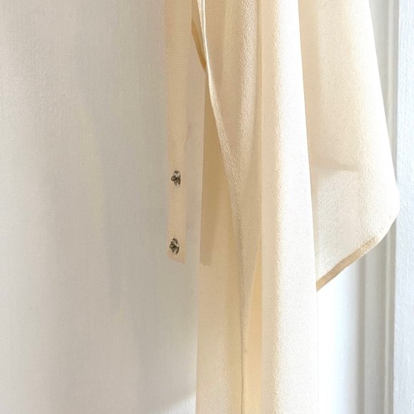 BCBG MaxAzria | 100% Silk Off-White/Cream Cropped Draped Blouse | Size: … - Picture 5 of 12